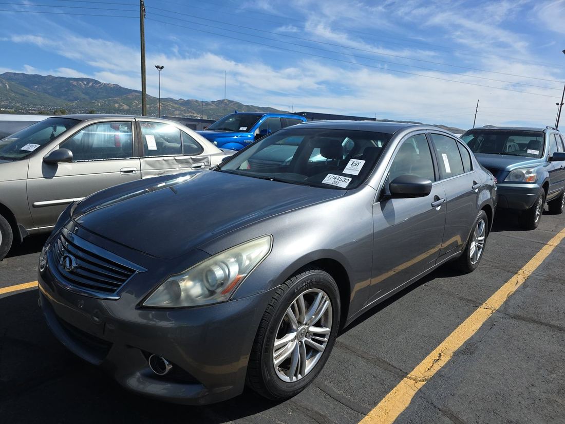 2012 INFINITI G37