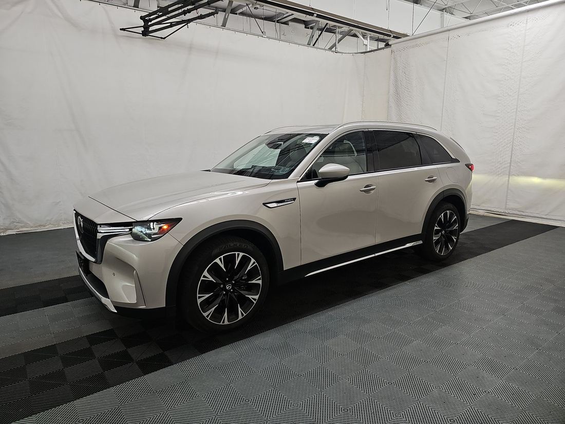 2024 MAZDA Premium Package
