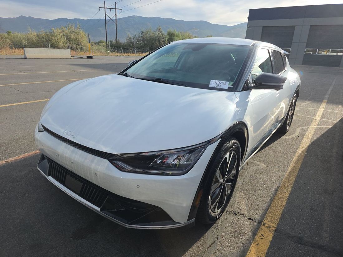 2023 KIA Light, Wind