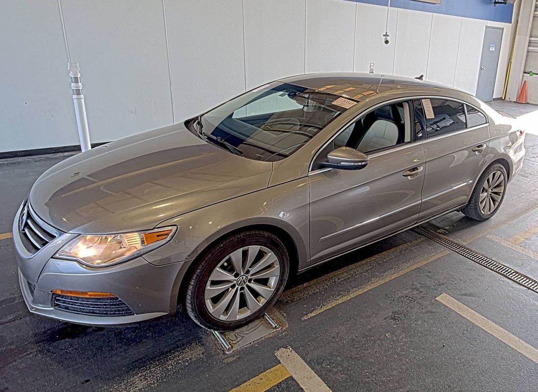 2012 VOLKSWAGEN Sport