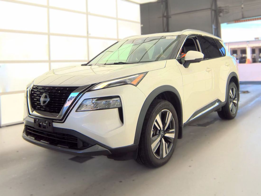 2023 NISSAN SL
