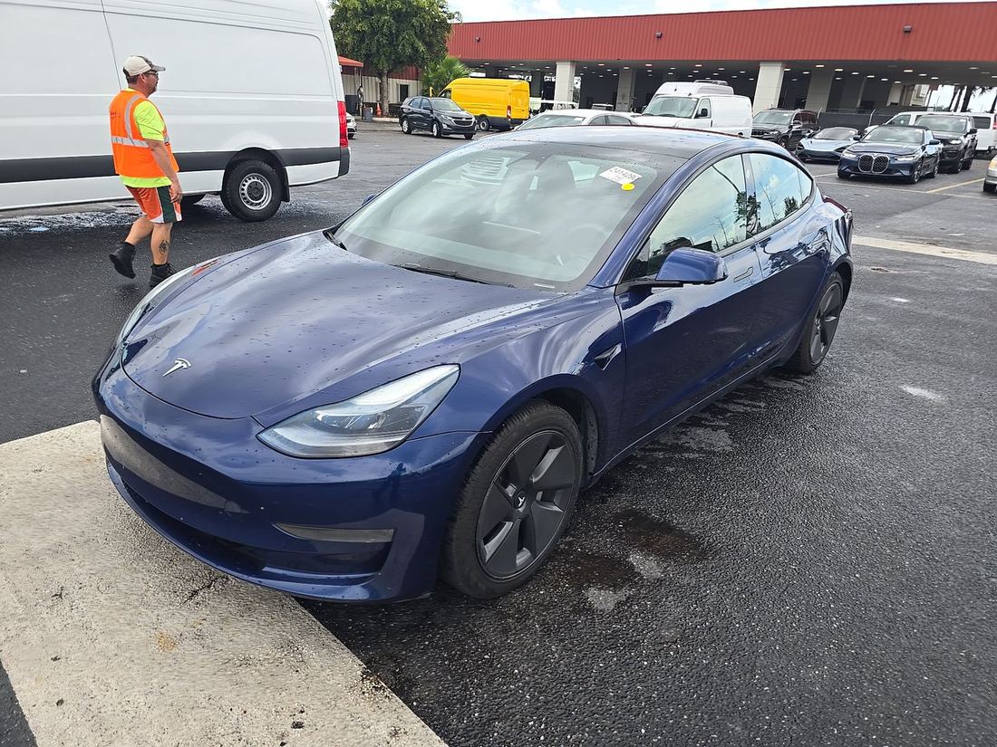 2023 TESLA Model 3