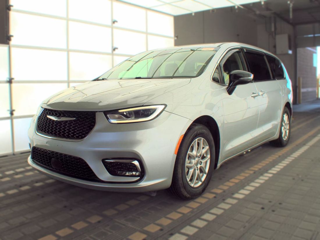 2024 CHRYSLER RU