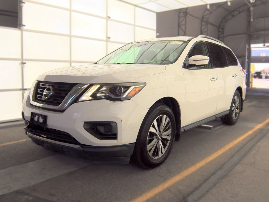 2017 NISSAN Pathfinder
