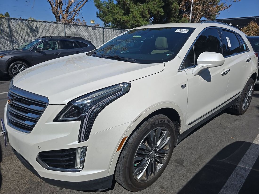 2017 CADILLAC Premium Luxury