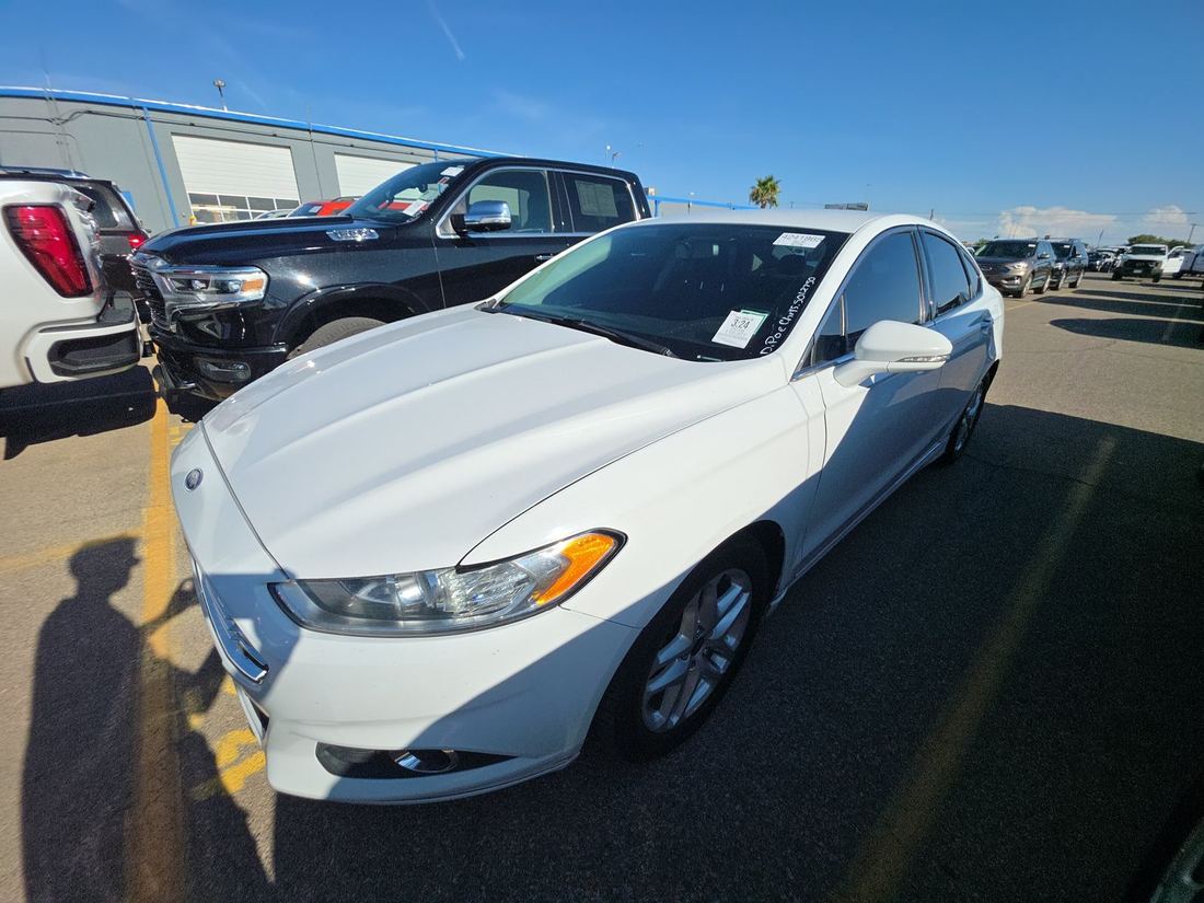 2016 FORD SE