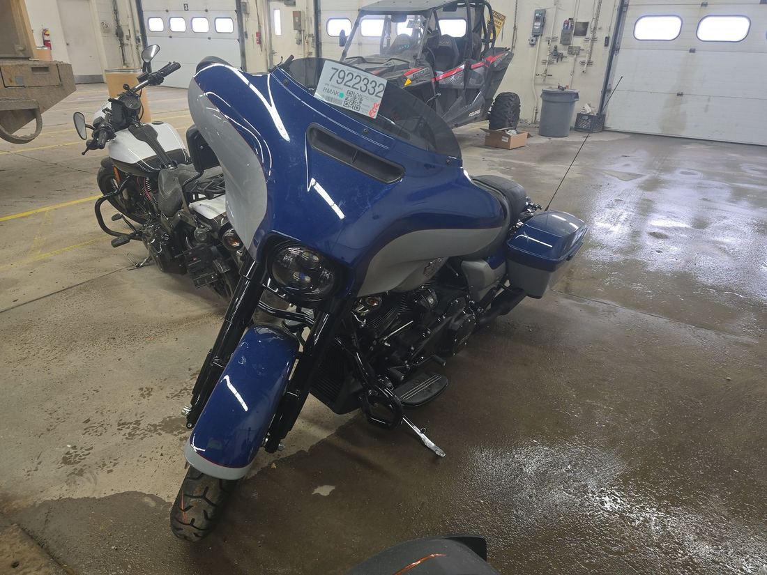 2023 Harley-Davidson FLHXS