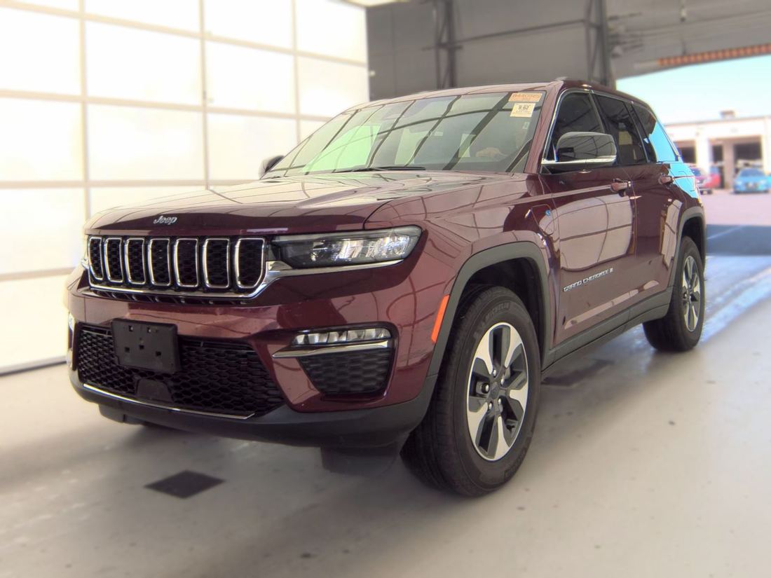 2025 JEEP 4XE