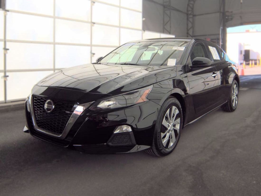 2022 NISSAN S