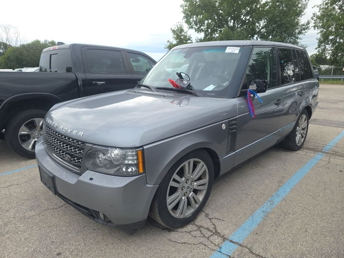 2011 LAND ROVER HSE w/Luxury Pack