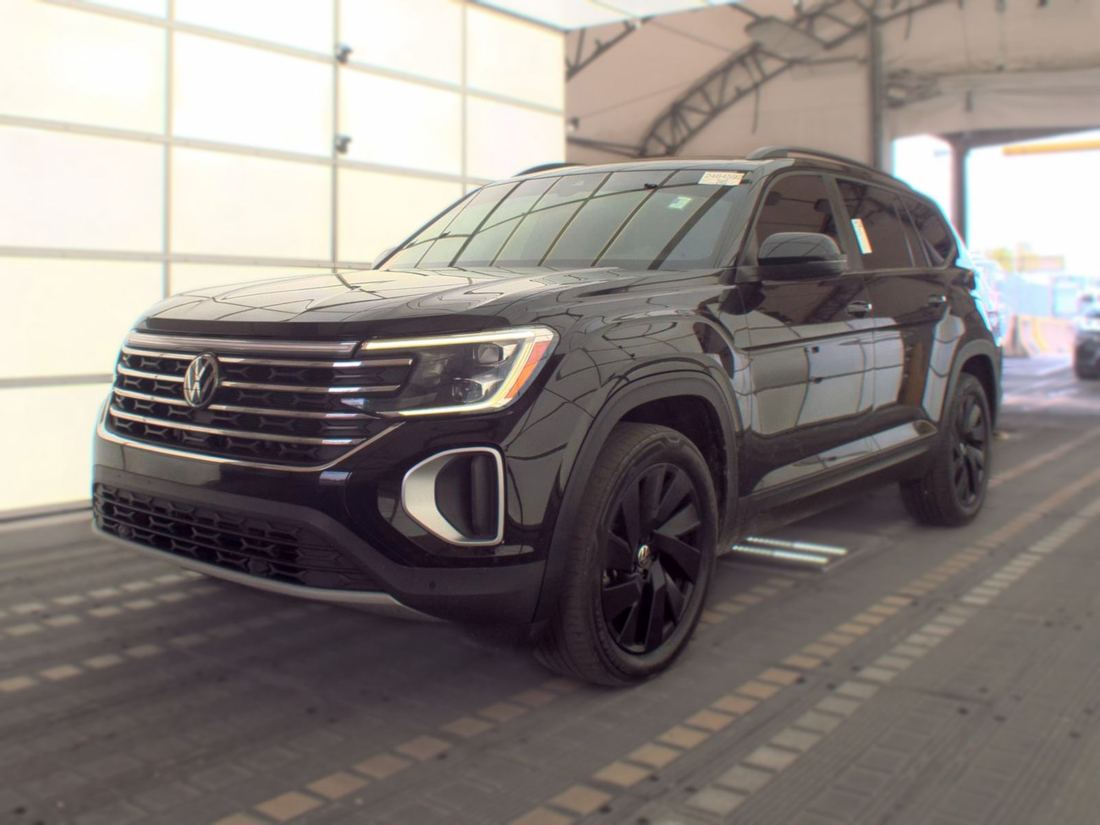 2024 VOLKSWAGEN SE w/ Technology w/ Sunroof Pkg.