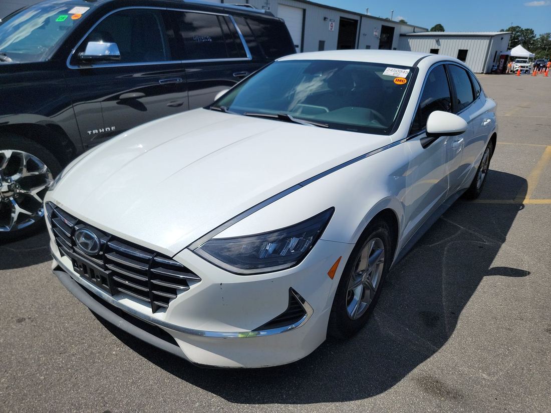 2021 HYUNDAI SE