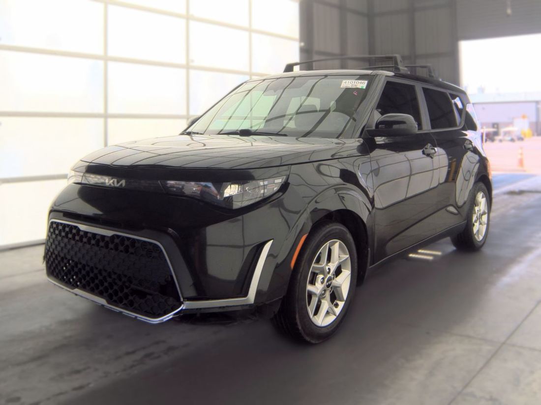 2023 KIA LX, S