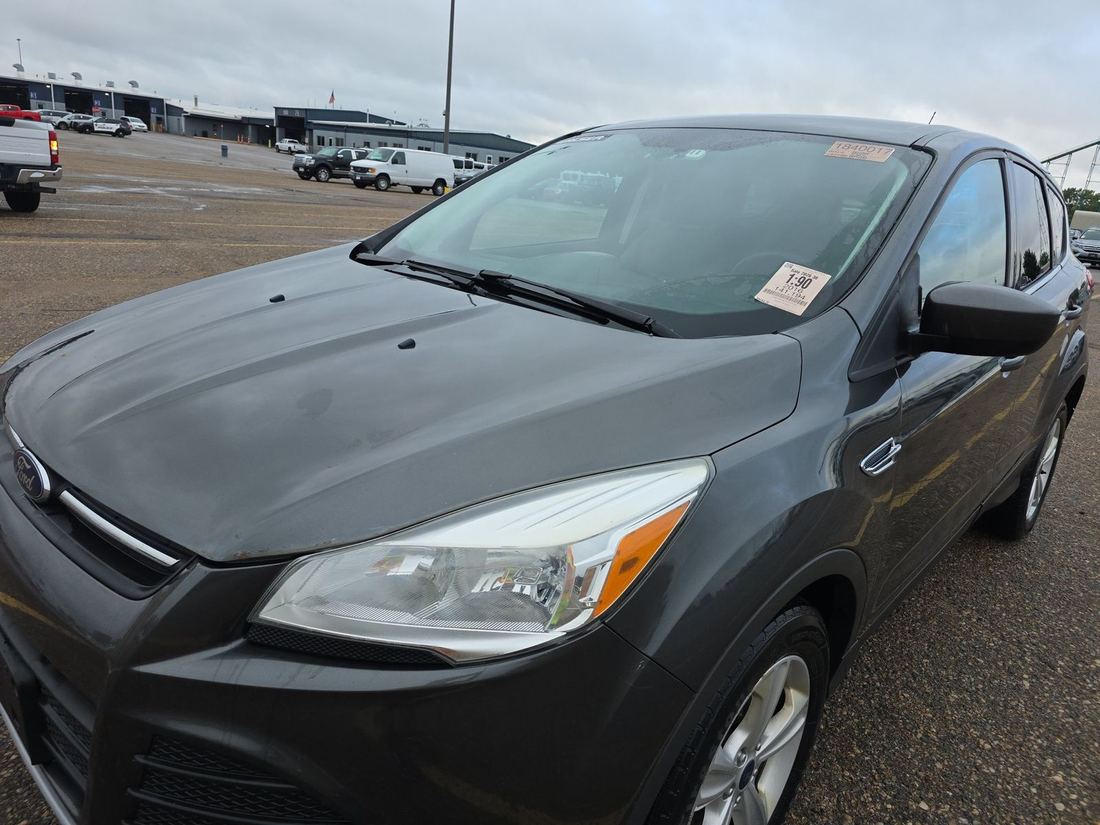 2016 FORD SE