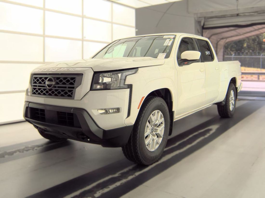 2022 Nissan Crew Cab