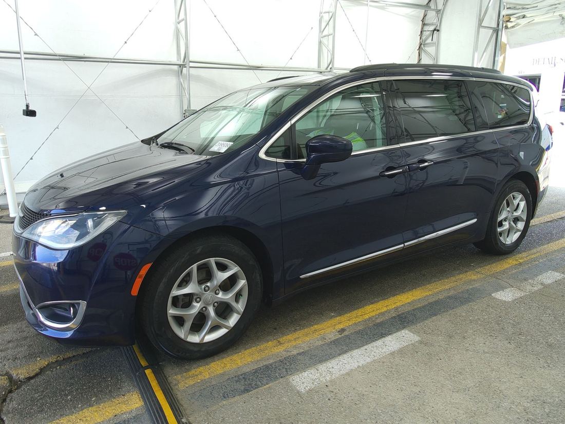 2017 CHRYSLER Touring L