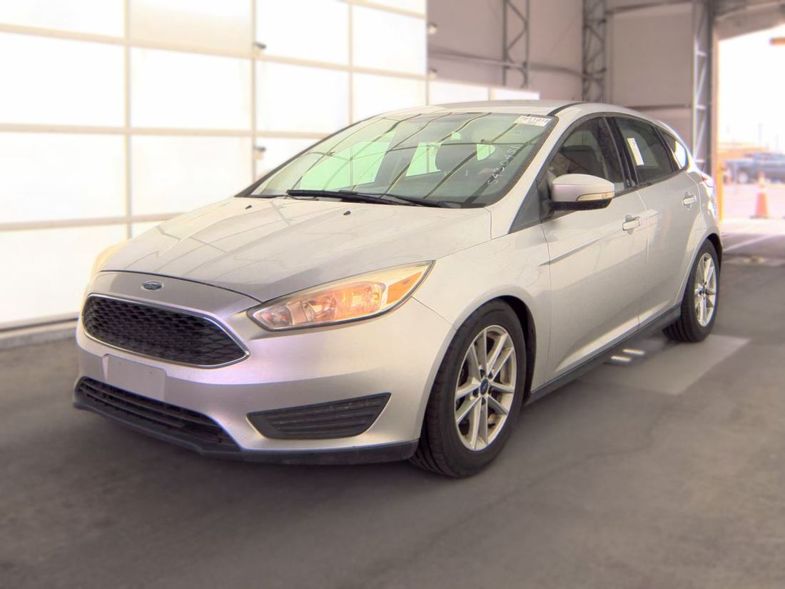 2017 FORD SE