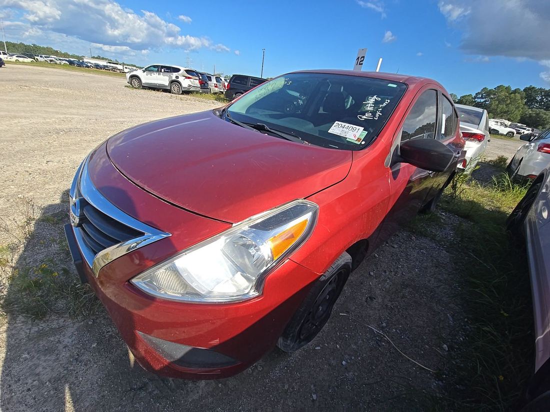 2016 NISSAN Versa