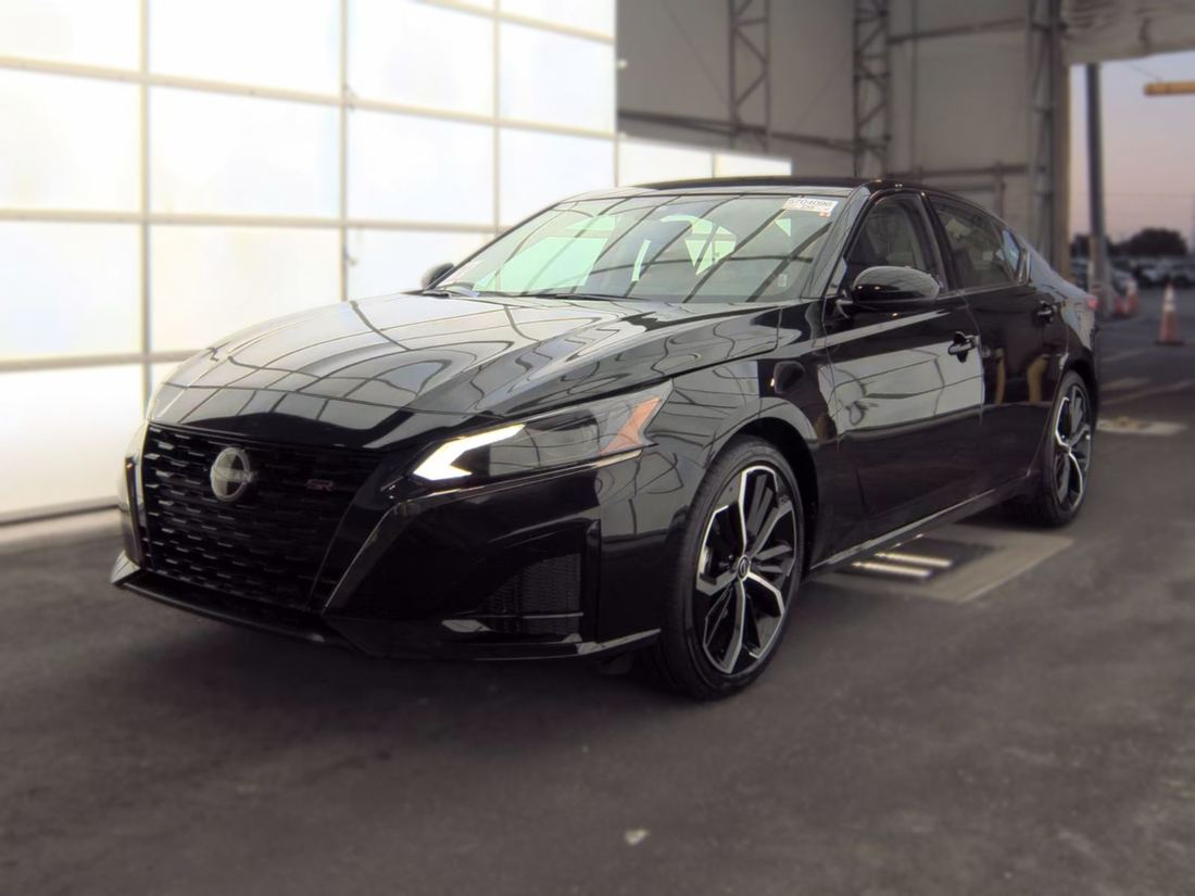 2025 NISSAN SR