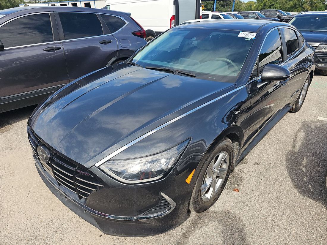 2023 HYUNDAI SE