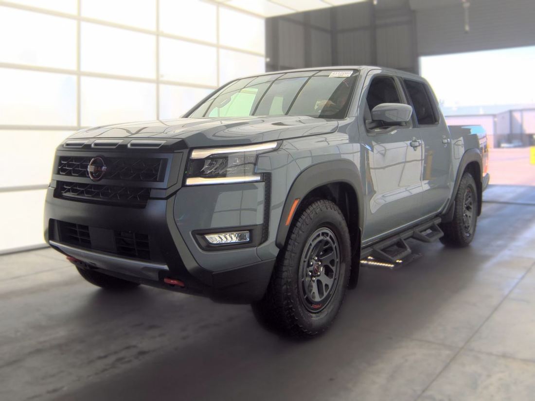 2026 NISSAN Frontier