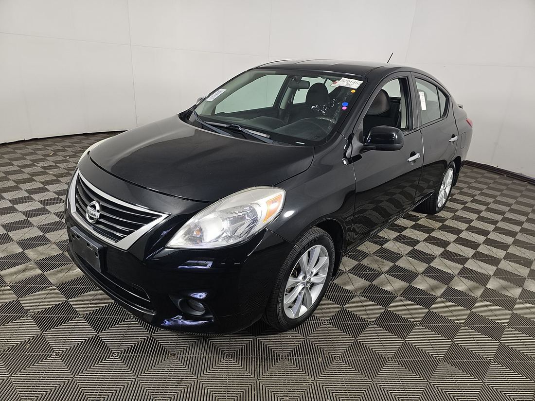 2014 NISSAN Versa