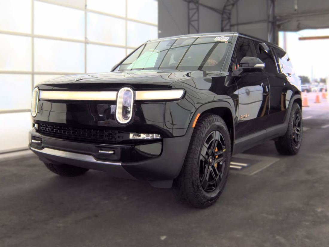 2023 RIVIAN Adventure
