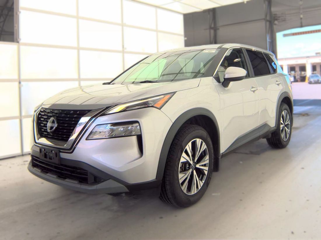 2023 Nissan SV