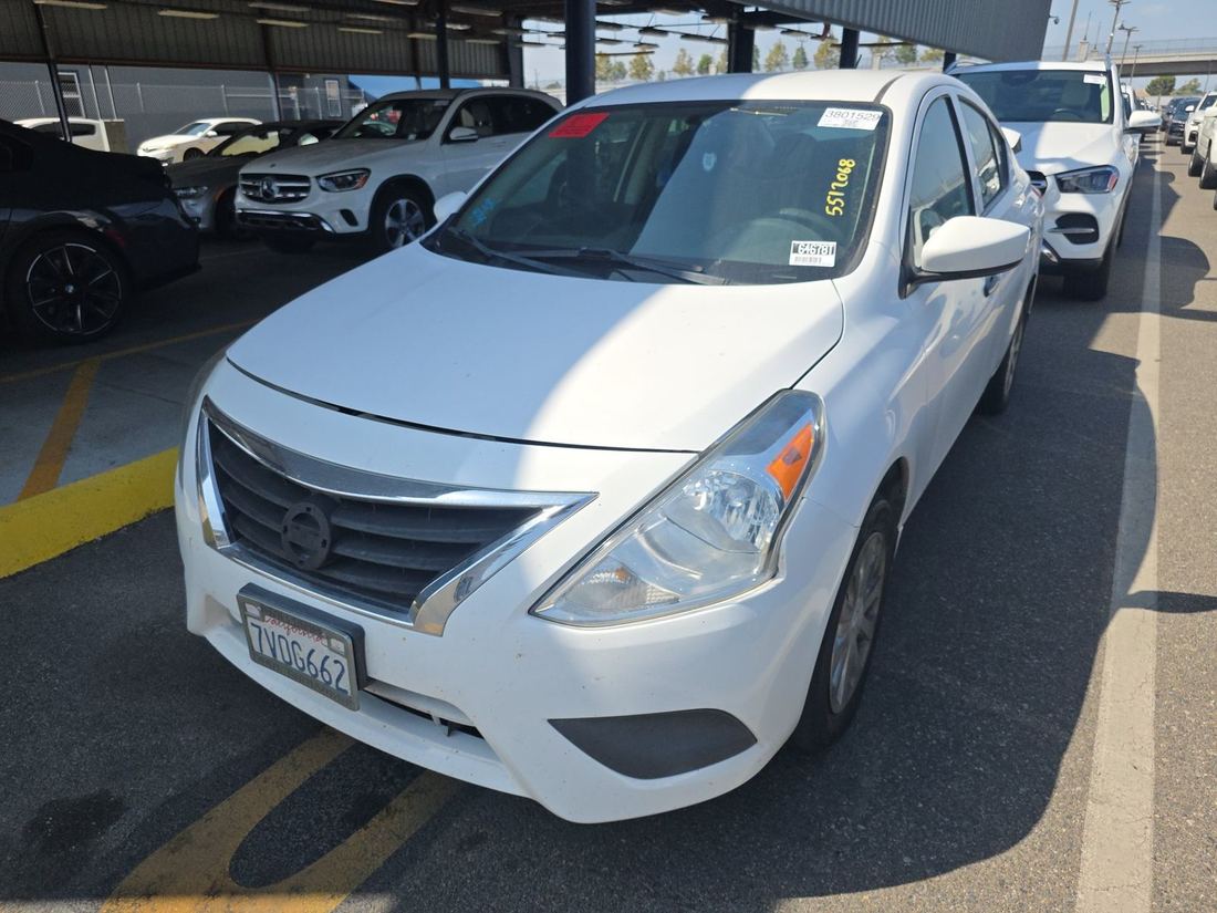 2016 NISSAN Versa