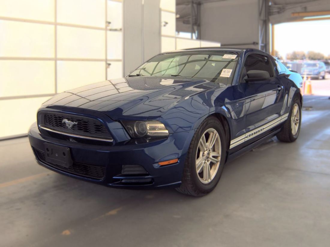 2013 FORD V6 Coupe