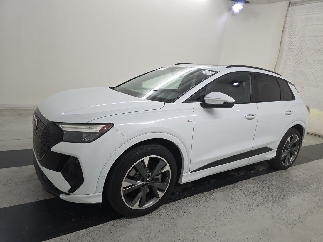 2024 AUDI e-tron SUV