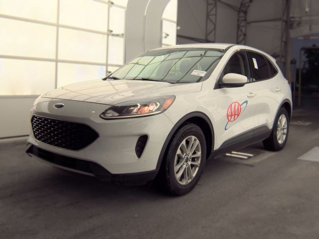 2020 FORD SE