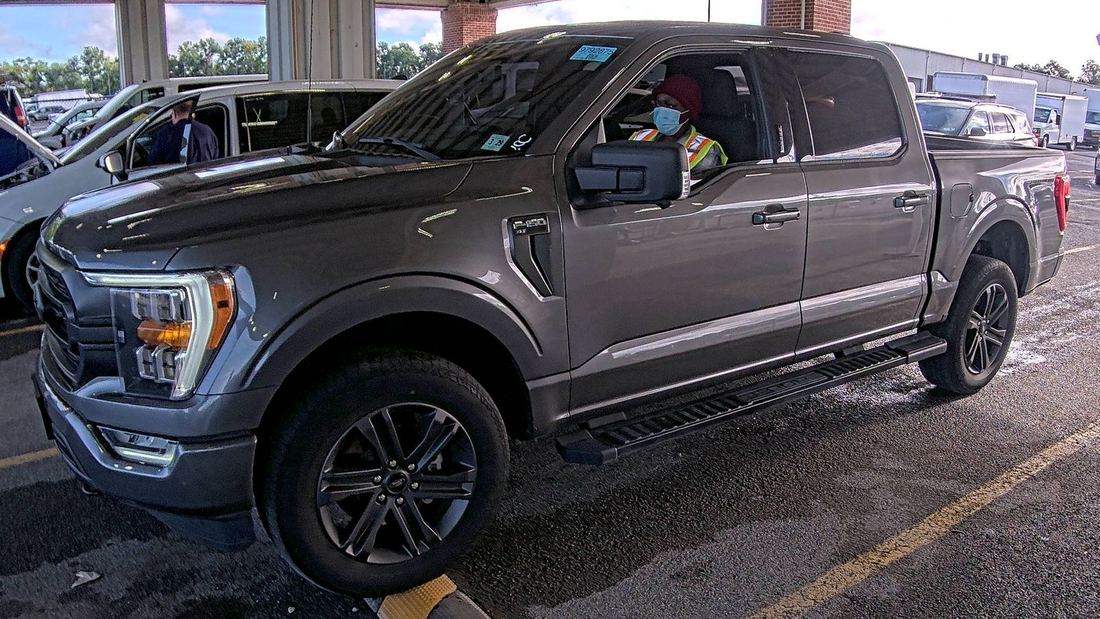 2023 FORD SuperCrew