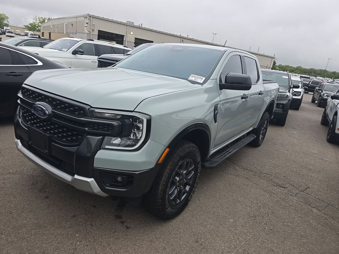 2024 FORD XLT