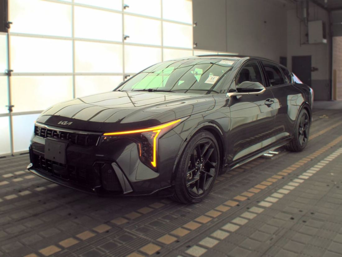 2025 KIA GT-Line Turbo