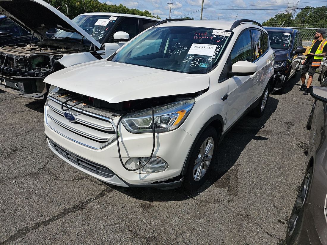 2017 FORD SE