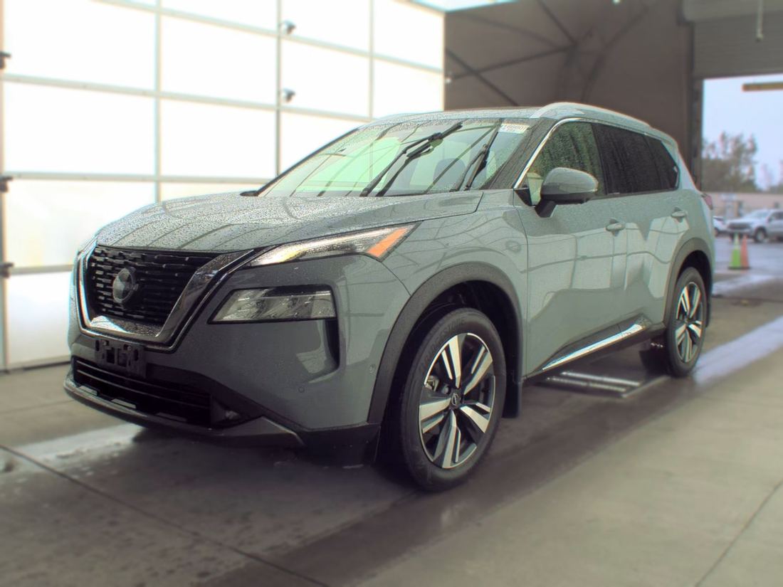 2023 NISSAN SL