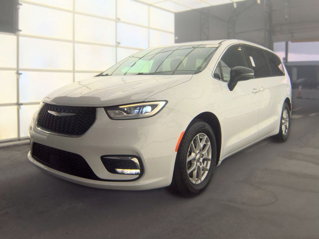 2024 CHRYSLER RU