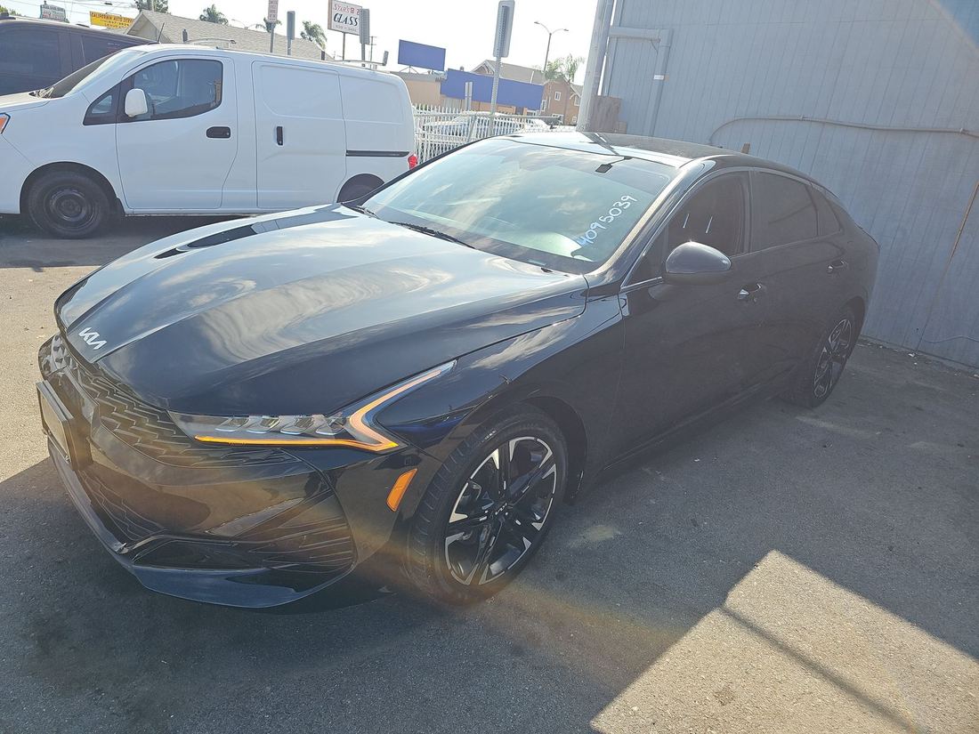 2022 KIA GT-Line