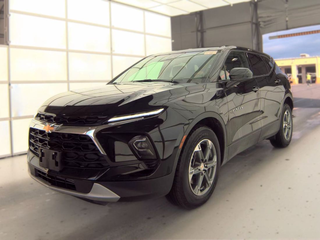 2025 Chevrolet 2LT