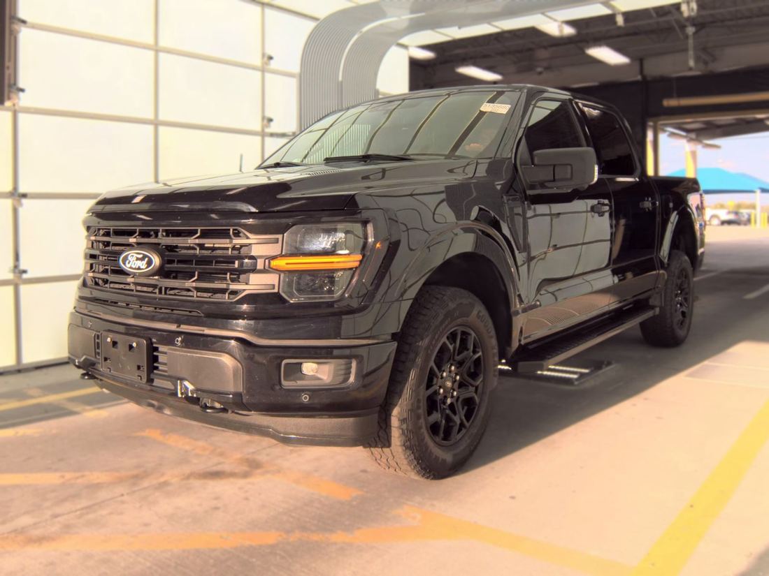 2024 FORD XLT