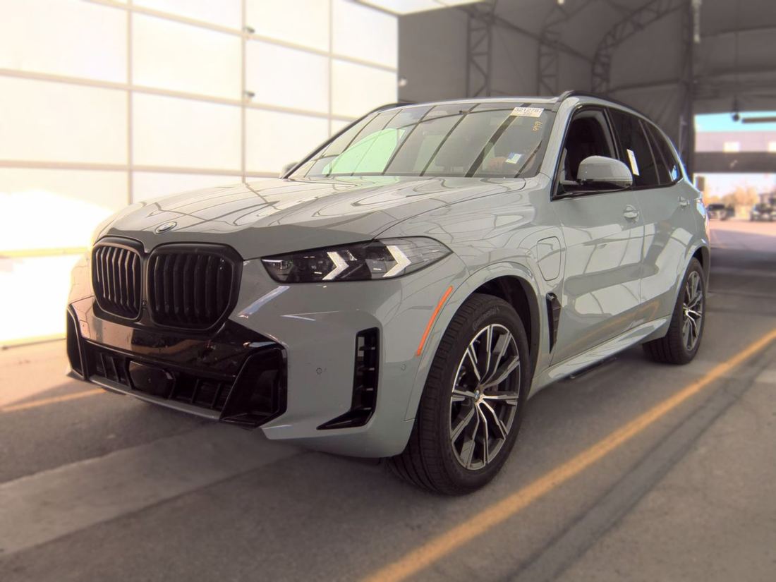 2026 BMW xDrive50e
