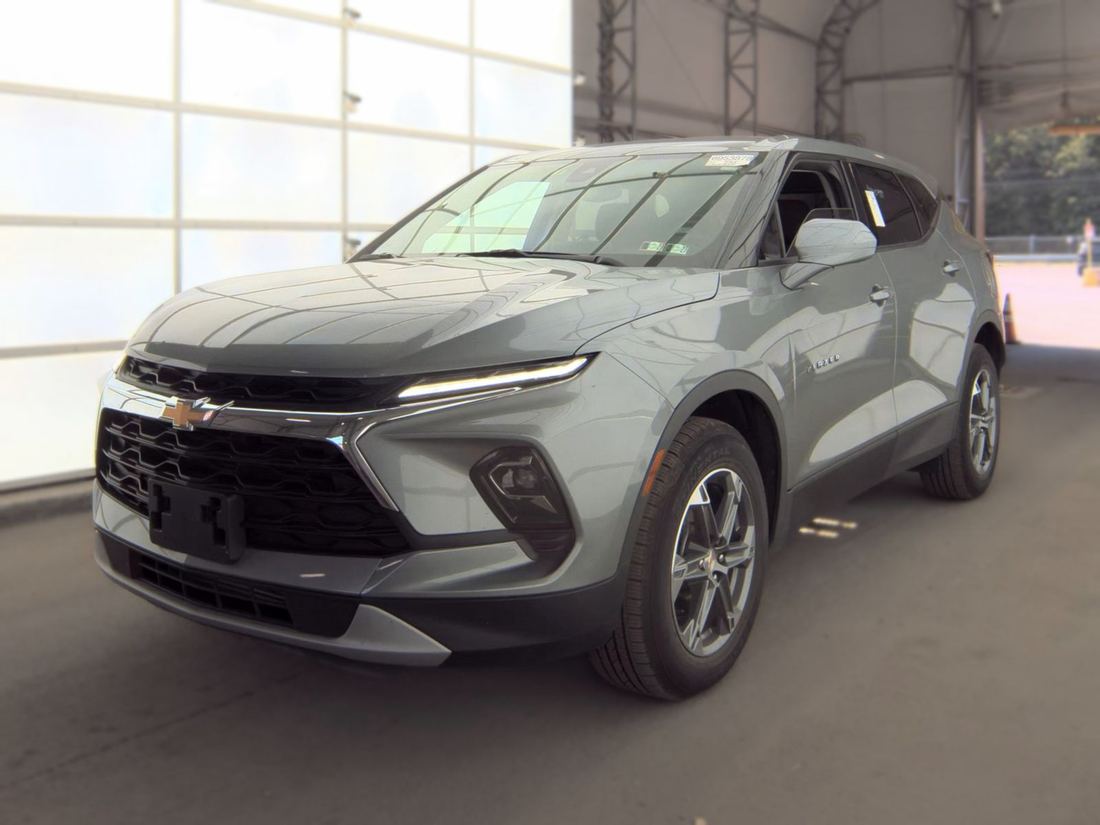 2025 Chevrolet 2LT