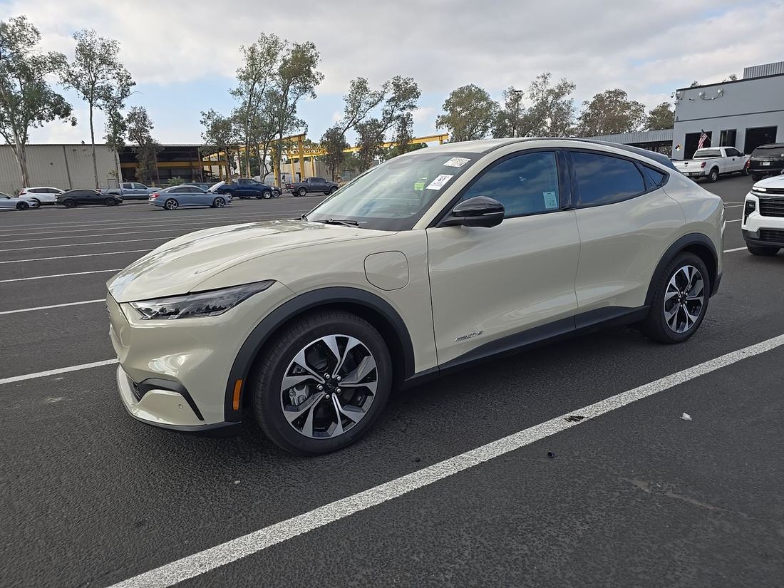 2025 FORD Select