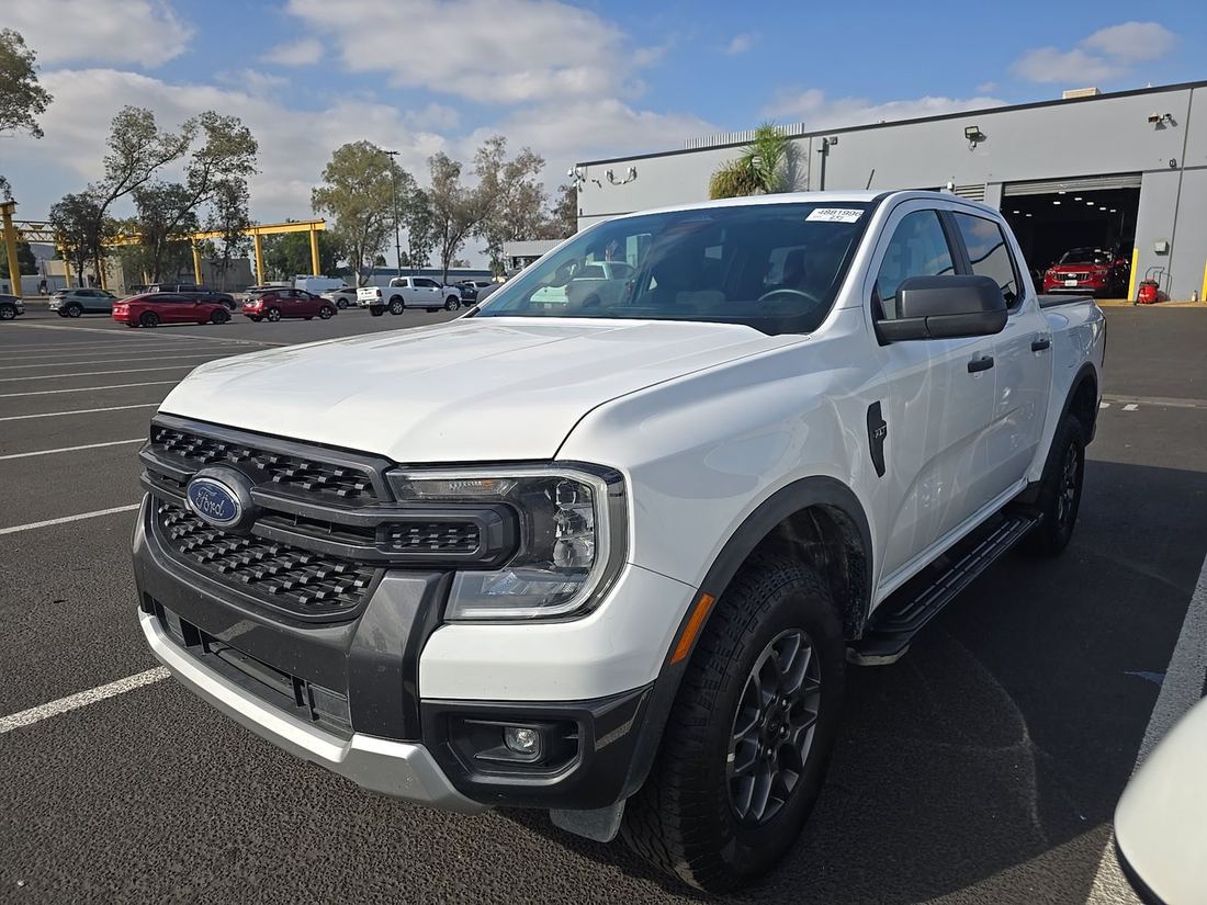 2025 FORD XLT