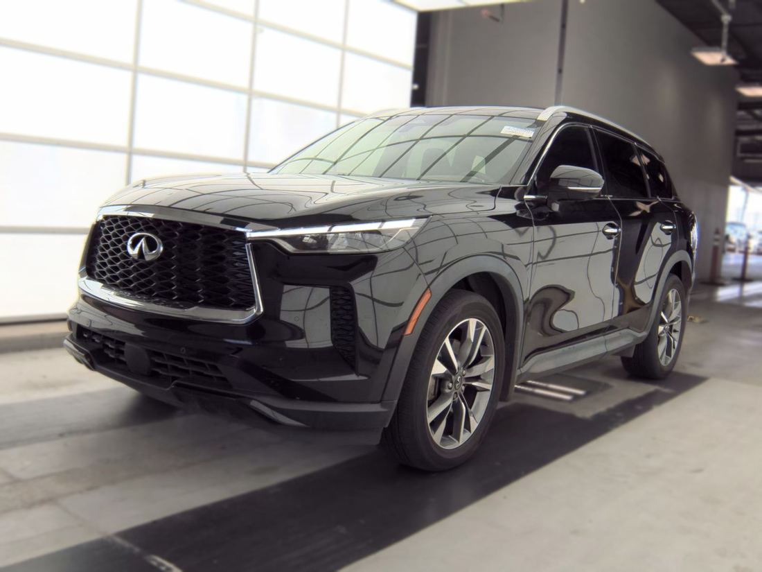 2023 INFINITI Luxe