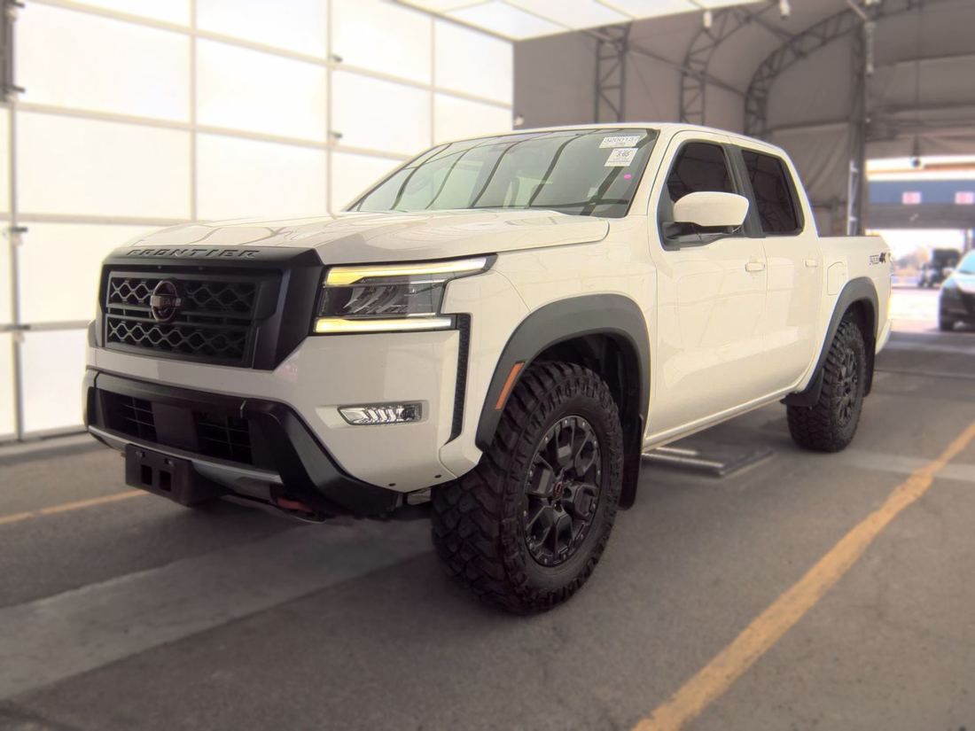 2022 Nissan Crew Cab