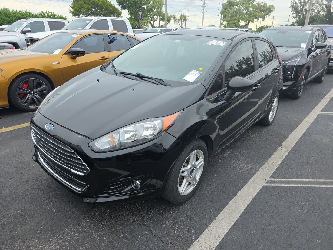 2018 FORD SE