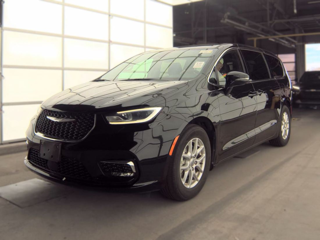 2025 CHRYSLER Select