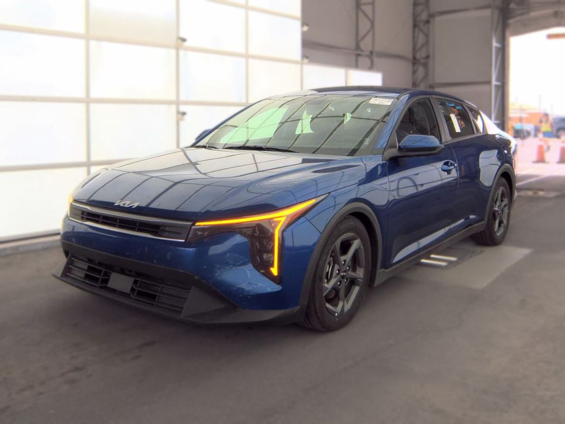 2025 KIA LX, LXS